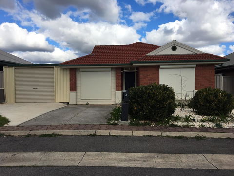 Windsor Gardens Home - Accommodation Mermaid Beach 17