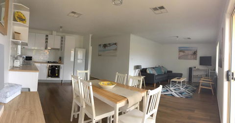 Windsor Gardens Home - Accommodation Mermaid Beach 9