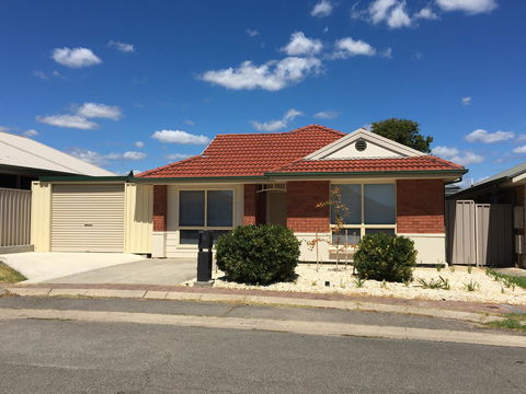 Windsor Gardens Home - Accommodation Mermaid Beach 18