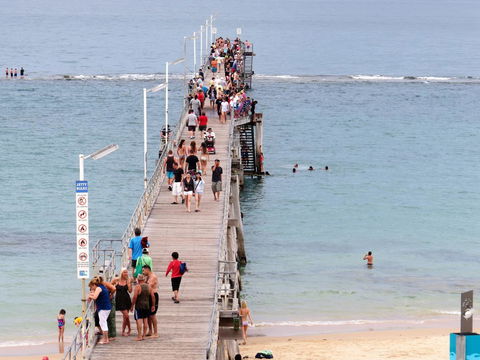 McCloud House - Accommodation Mermaid Beach 7
