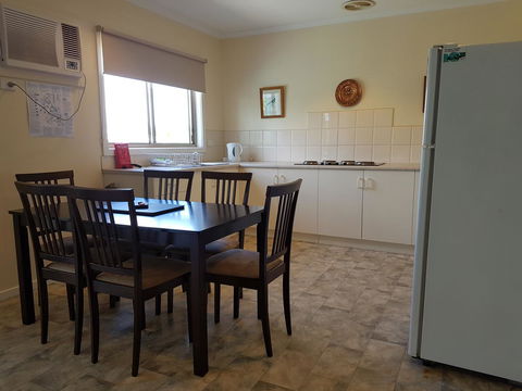 Marion Bay Holiday Villas - Accommodation Mermaid Beach 14