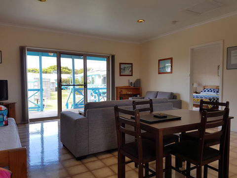 Marion Bay Holiday Villas - Accommodation Mermaid Beach 15