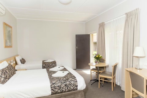 Bathurst Motor Inn - Accommodation Mermaid Beach 24