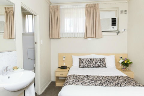 Bathurst Motor Inn - Accommodation Mermaid Beach 23