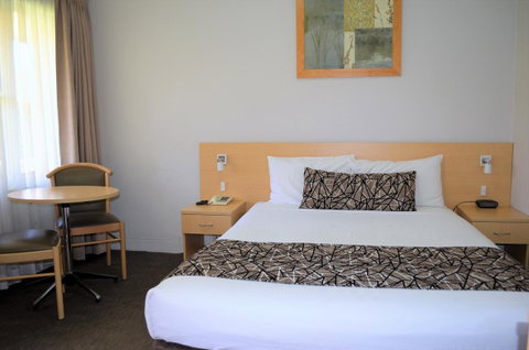 Bathurst Motor Inn - Accommodation Mermaid Beach 26