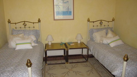Gainsborough Cottage - Accommodation Mermaid Beach 2