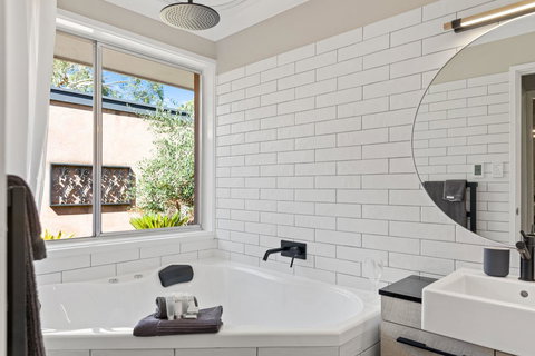 Adelaide Hills Retreats - Accommodation Mermaid Beach 17