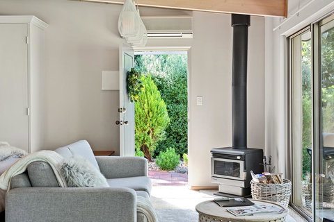 Adelaide Hills Retreats - Accommodation Mermaid Beach 20