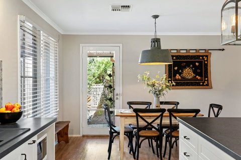 Adelaide Hills Retreats - Accommodation Mermaid Beach 8