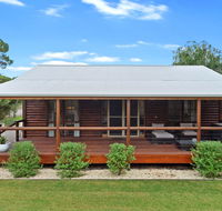 The Log Cabin - 47 Jetty Road - Accommodation Mermaid Beach