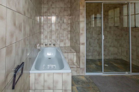 Bimbadeen - Accommodation Mermaid Beach 7