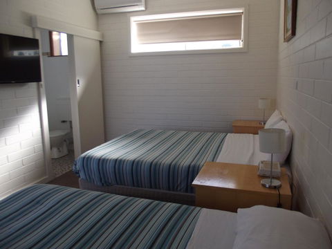 Guichen Bay Motel - Accommodation Mermaid Beach 2