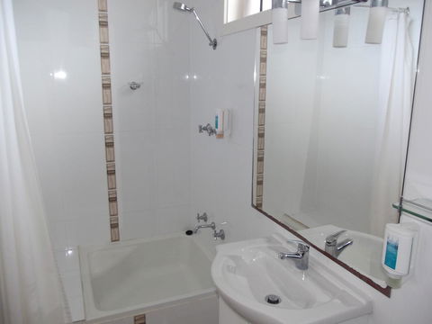 Guichen Bay Motel - Accommodation Mermaid Beach 43