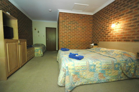 Burra Motor Inn - Accommodation Mermaid Beach 41