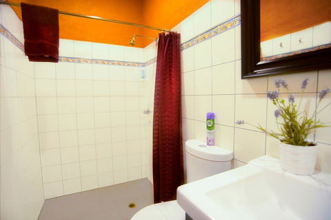 The Underground Motel - Accommodation Mermaid Beach 17