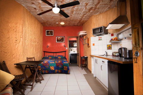 The Underground Motel - Accommodation Mermaid Beach 19