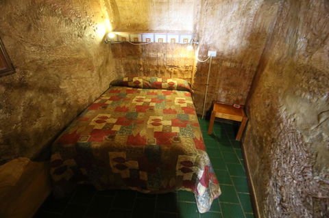 The Underground Motel - Accommodation Mermaid Beach 3