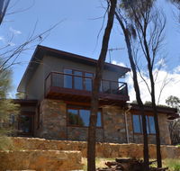 Of Stone and Wood Guesthouse - Accommodation Mermaid Beach