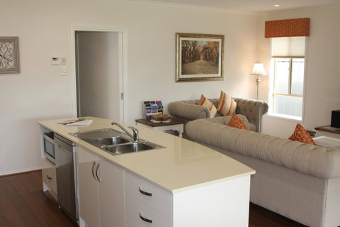 C And C Tanunda - Accommodation Mermaid Beach 12