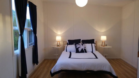 The Sandland Shack - Accommodation Mermaid Beach 1