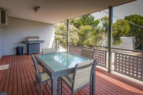 Desert Pea - Accommodation Mermaid Beach 1