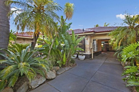 The Palms - Accommodation Mermaid Beach 7