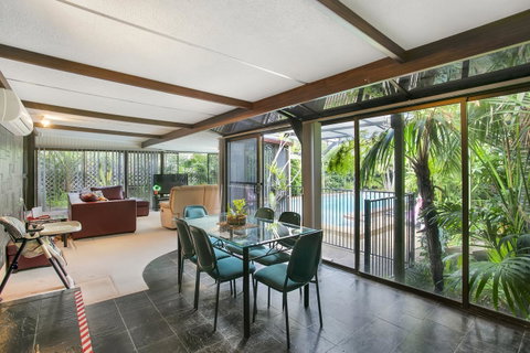 The Palms - Accommodation Mermaid Beach 11