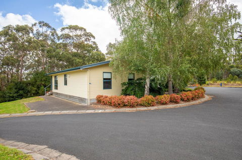 Blue Lake Holiday Park - Accommodation Mermaid Beach 43