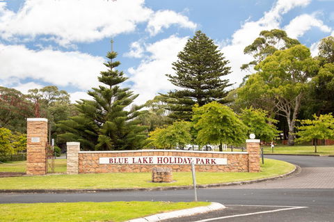 Blue Lake Holiday Park - Accommodation Mermaid Beach 0