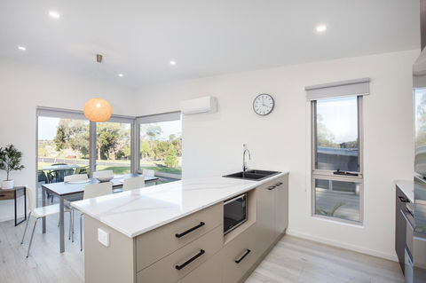 Blue Lake Holiday Park - Accommodation Mermaid Beach 22
