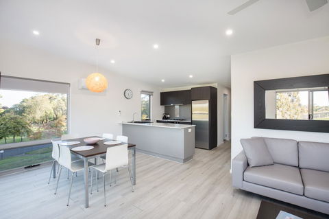 Blue Lake Holiday Park - Accommodation Mermaid Beach 21