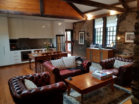 William Hunt's Retreat - Cypress Studio - Accommodation Mermaid Beach 1