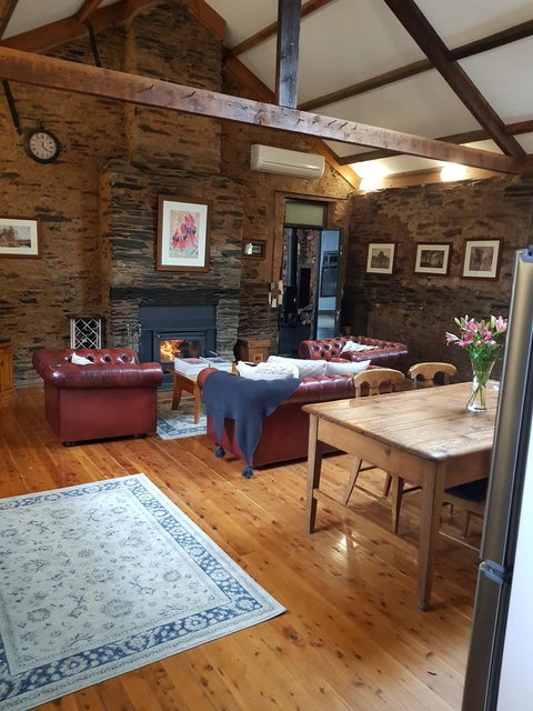 William Hunt's Retreat - Cypress Studio - Accommodation Mermaid Beach 9