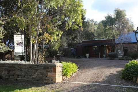 William Hunt's Retreat - Cypress Studio - Accommodation Mermaid Beach 15