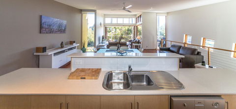 South Shores Villa 52 - Accommodation Mermaid Beach 12