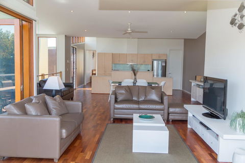 South Shores Villa 52 - Accommodation Mermaid Beach 22