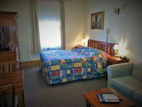 Sonbern Lodge Motel - Accommodation Mermaid Beach 22