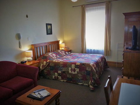 Sonbern Lodge Motel - Accommodation Mermaid Beach 5