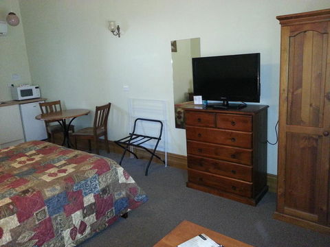 Sonbern Lodge Motel - Accommodation Mermaid Beach 36