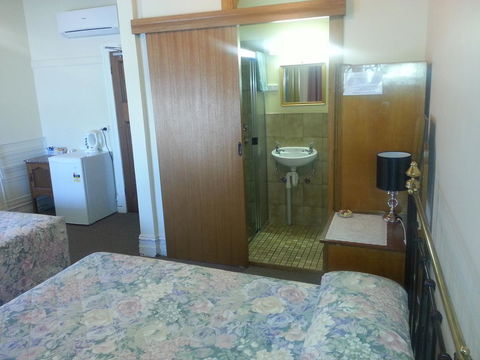 Sonbern Lodge Motel - Accommodation Mermaid Beach 32