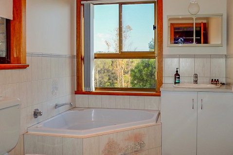 Seacroft - Accommodation Mermaid Beach 23