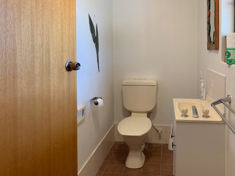 Seacroft - Accommodation Mermaid Beach 10