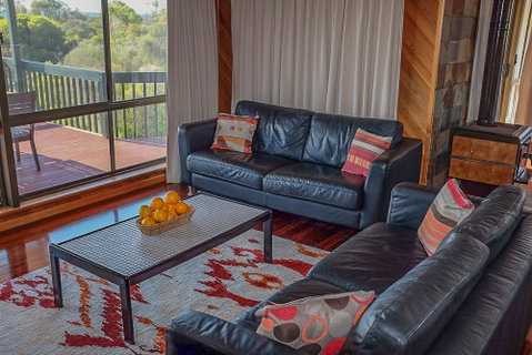 Seacroft - Accommodation Mermaid Beach 7