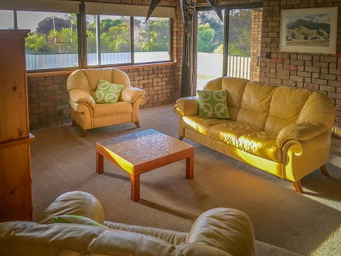 Seacroft - Accommodation Mermaid Beach 18