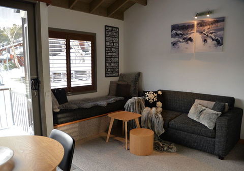 CHILL-OUT - Thredbo - Accommodation Mermaid Beach 1