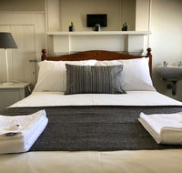 Cornwall Hotel - Accommodation Mermaid Beach
