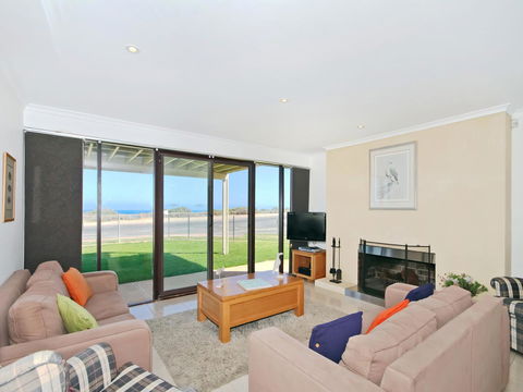 Pearl By The Sea - Accommodation Mermaid Beach 4