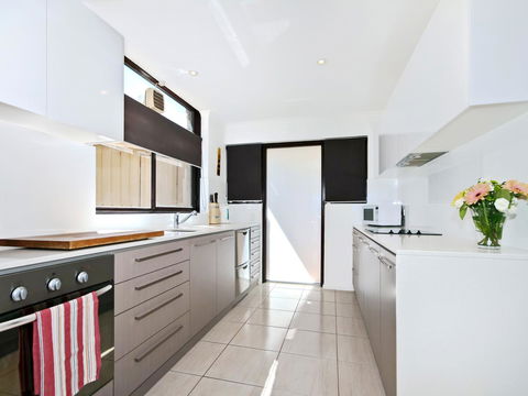 Pearl By The Sea - Accommodation Mermaid Beach 3