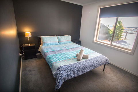 Waterfront On Jefferson, At Wellington Marina, SA - Accommodation Mermaid Beach 13