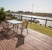 Waterfront on Jefferson at Wellington Marina SA - Accommodation Mermaid Beach
